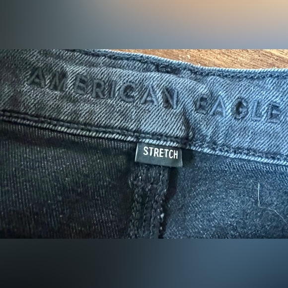 American Eagle Charcoal Straight Leg Mom Jeans - Size 6 (28") - Picture 10 of 12